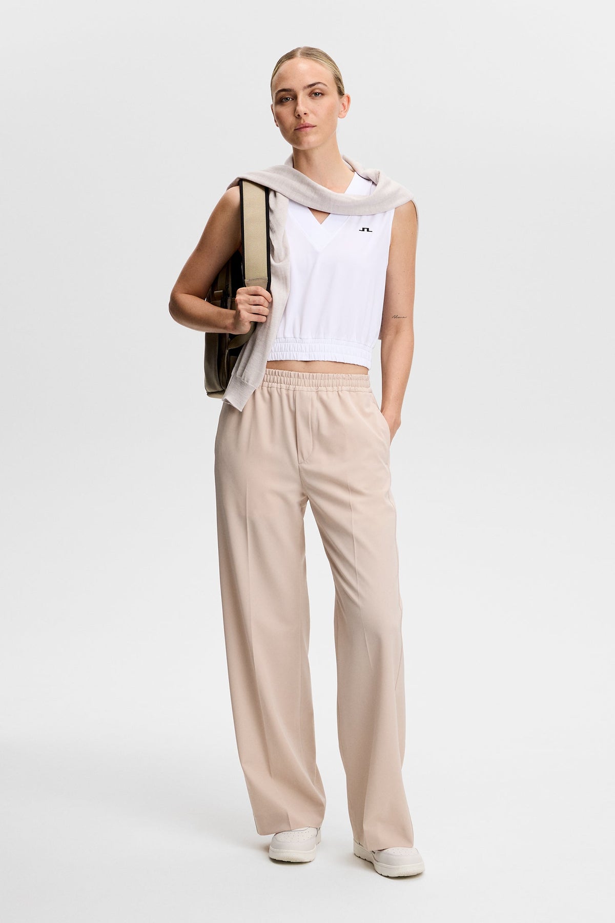 Liny Sleeveless Top / White