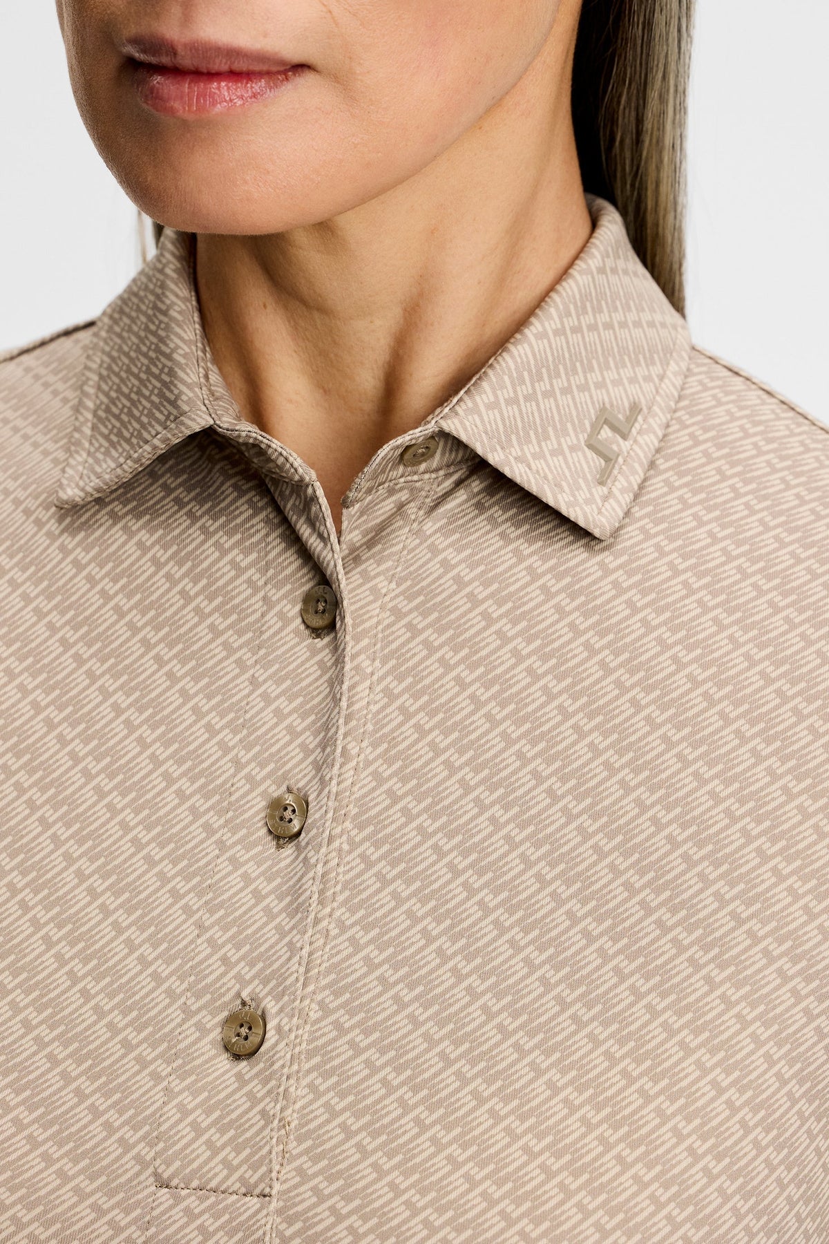 Caitlyn Polo / Flight Bridge Brindle Fossil S